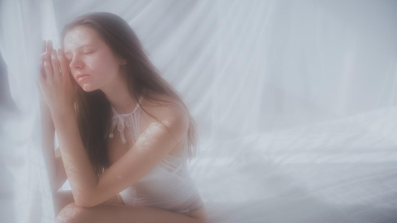 怪物钻进肚子里肚子瞬间变大:  来自内部的巨大威胁